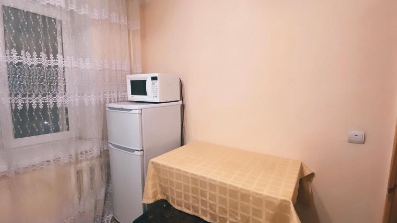 2 Комн Квартира На Новой Площади Almaty Exterior foto